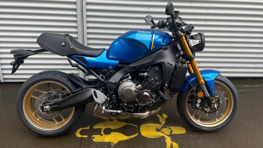 1. Yamaha XSR900 2023 (giá: 10.199 USD).