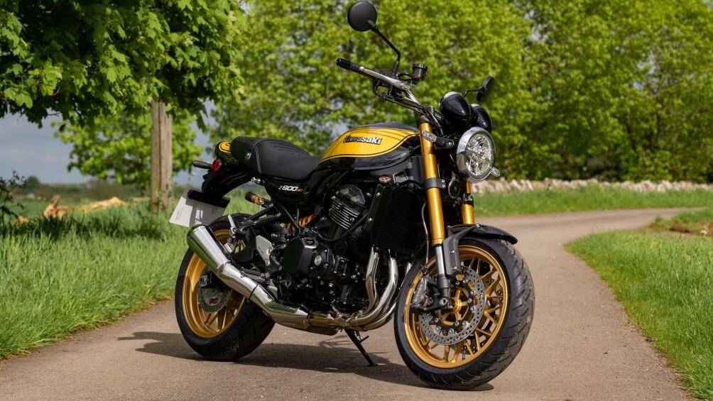 9. Kawasaki Z900RS SE 2023 (giá: 11.949 USD).