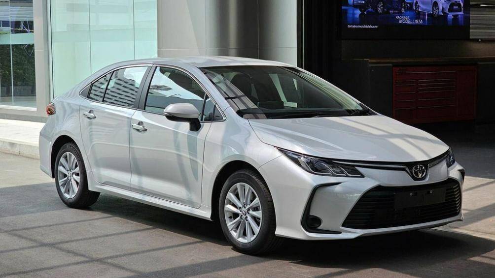 3. Toyota Corolla (doanh số: 95.166 chiếc, tăng 13,2%).