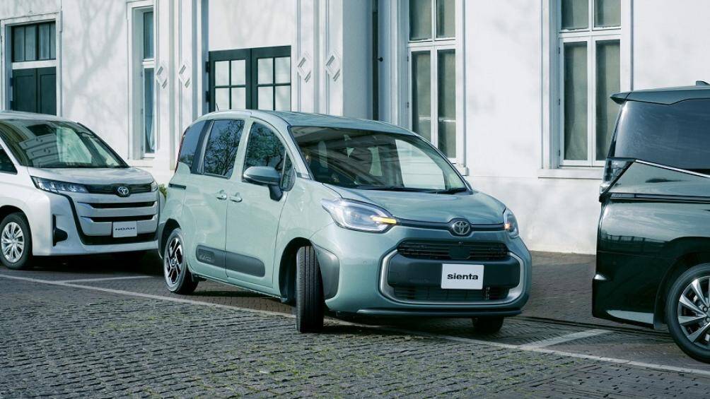 5. Toyota Sienta (doanh số: 79.833 chiếc, tăng 184,2%).