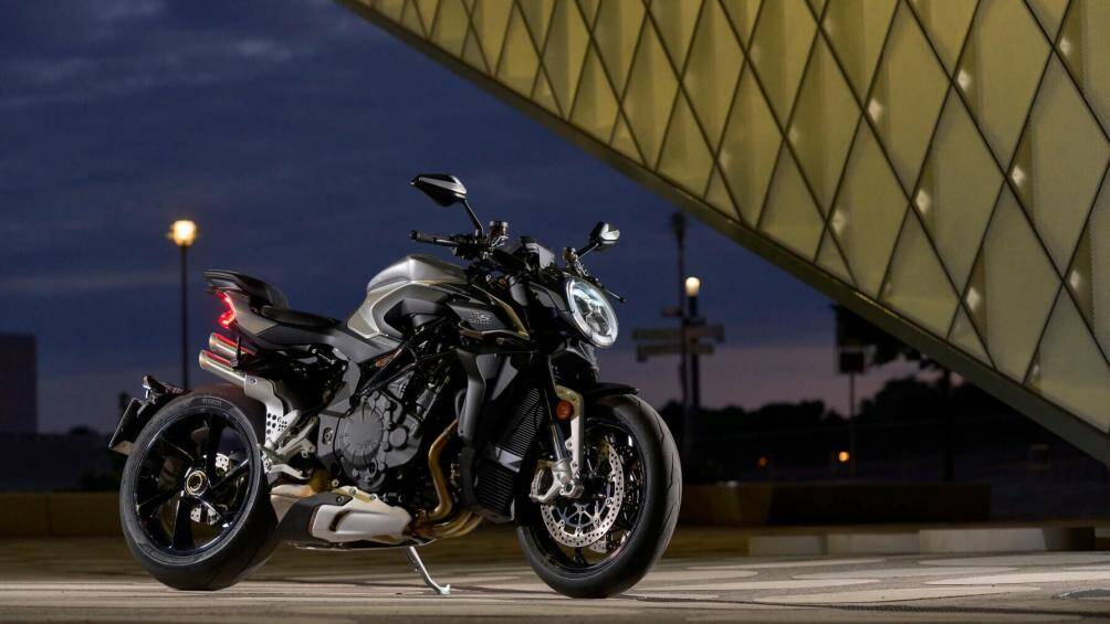 2. MV Agusta Brutale 1000 RS 2023 (giá: 26.600 USD).