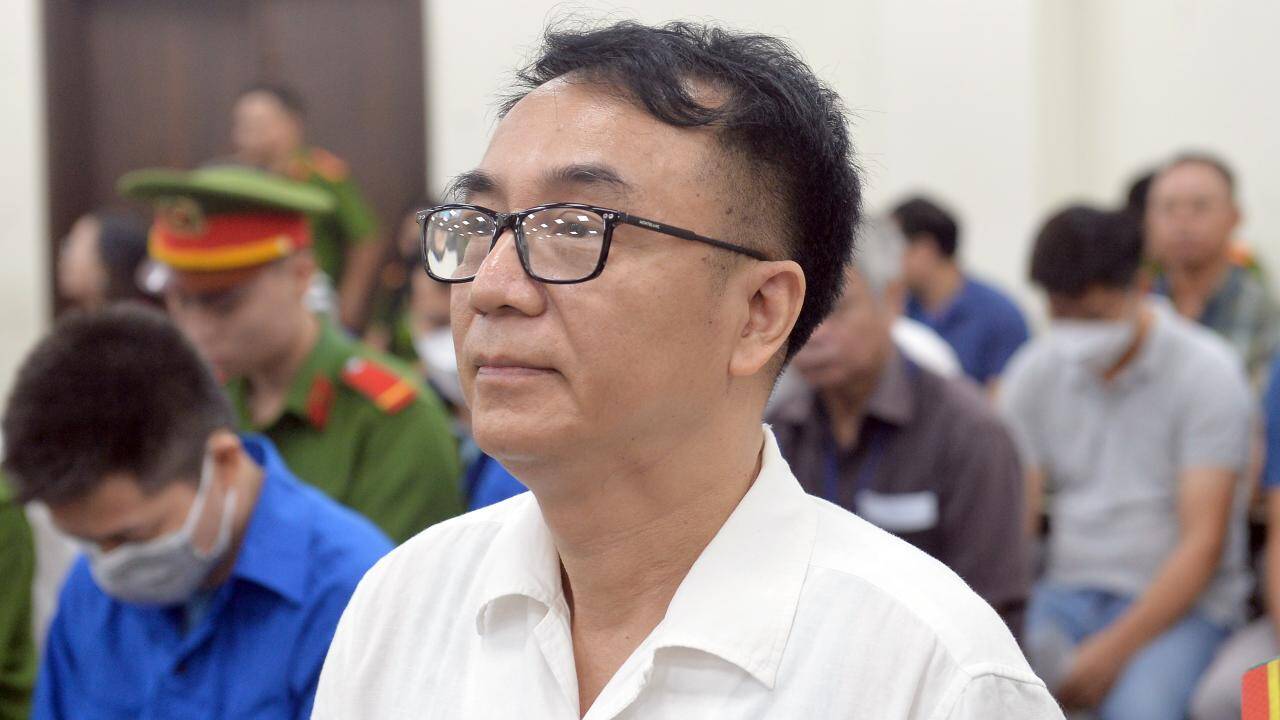 Cựu Cục phó Quản lý thị trường Trần Hùng lĩnh 9 năm tù vì nhận hối lộ