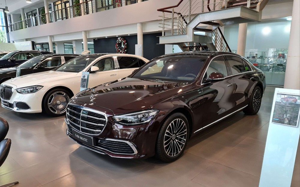 Xe Mercedes-Benz mất giá nhanh thế nào?