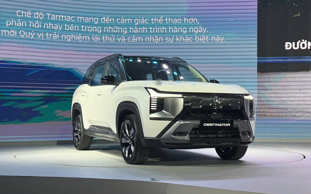 Mitsubishi Destinator ra mắt, giá từ 739 triệu đồng