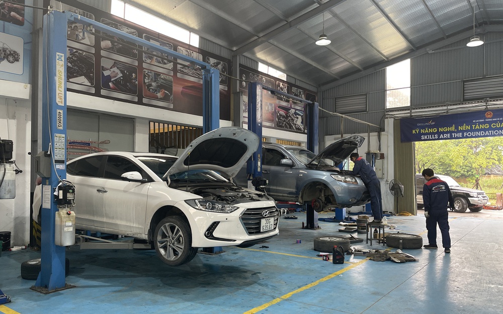 Nghỉ tết Dương lịch dài ngày, tự lái xe đi du lịch cần bảo dưỡng gì?