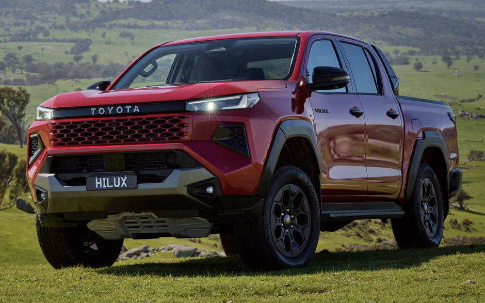 Toyota Hilux hoàn toàn mới ra mắt Việt Nam sát Tết