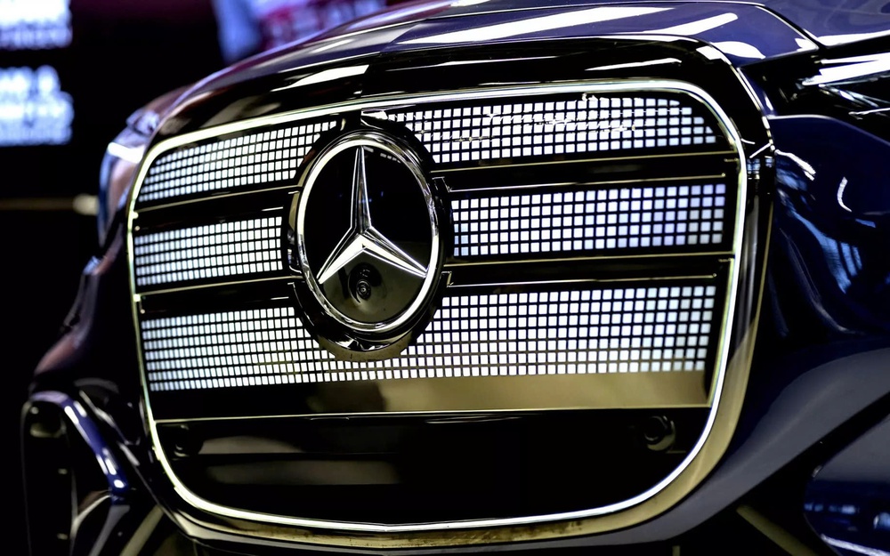 Mercedes S-Class có cả động cơ xăng lẫn thuần điện