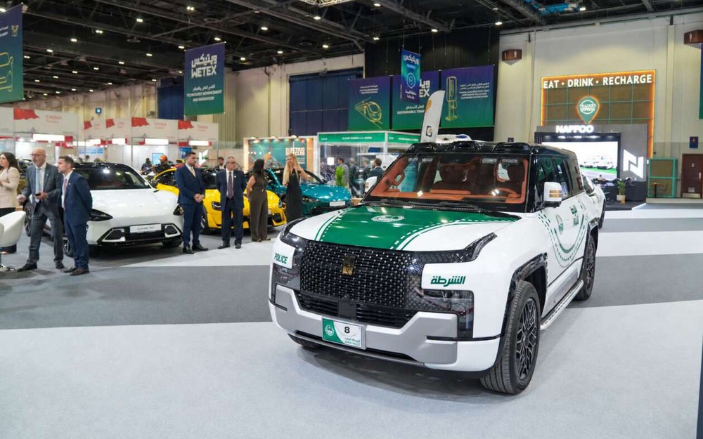 Xe BYD có thể nổi trên nước gia nhập đội xe cảnh sát Dubai