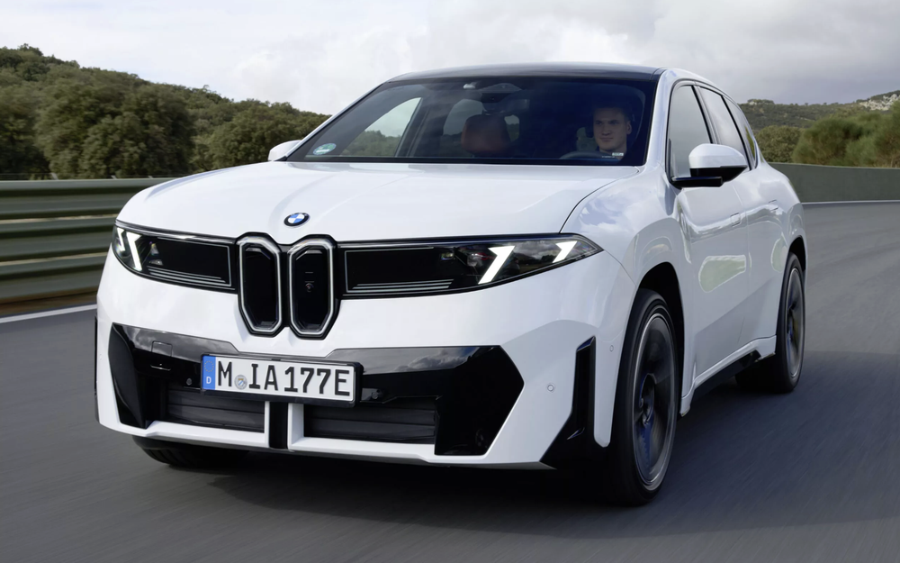 BMW iX3 có sẵn camera toàn cảnh nhưng khách phải trả phí sử dụng