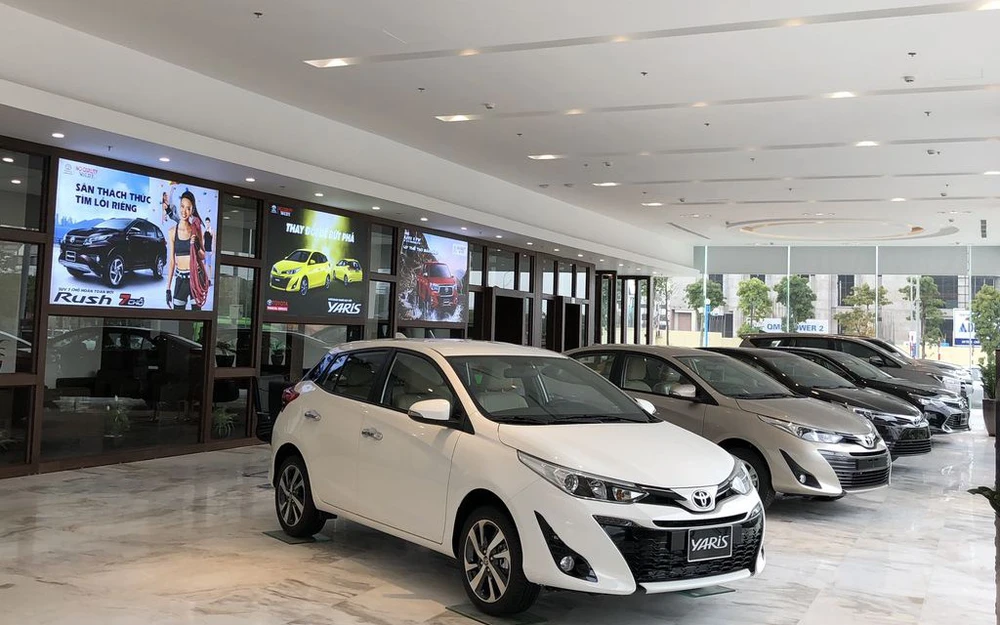 Giáp Tết, nhiều mẫu ô tô khan hàng