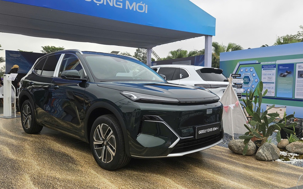Geely EX5 EM-i tại Việt Nam xác lập 3 kỷ lục khi vừa ra mắt