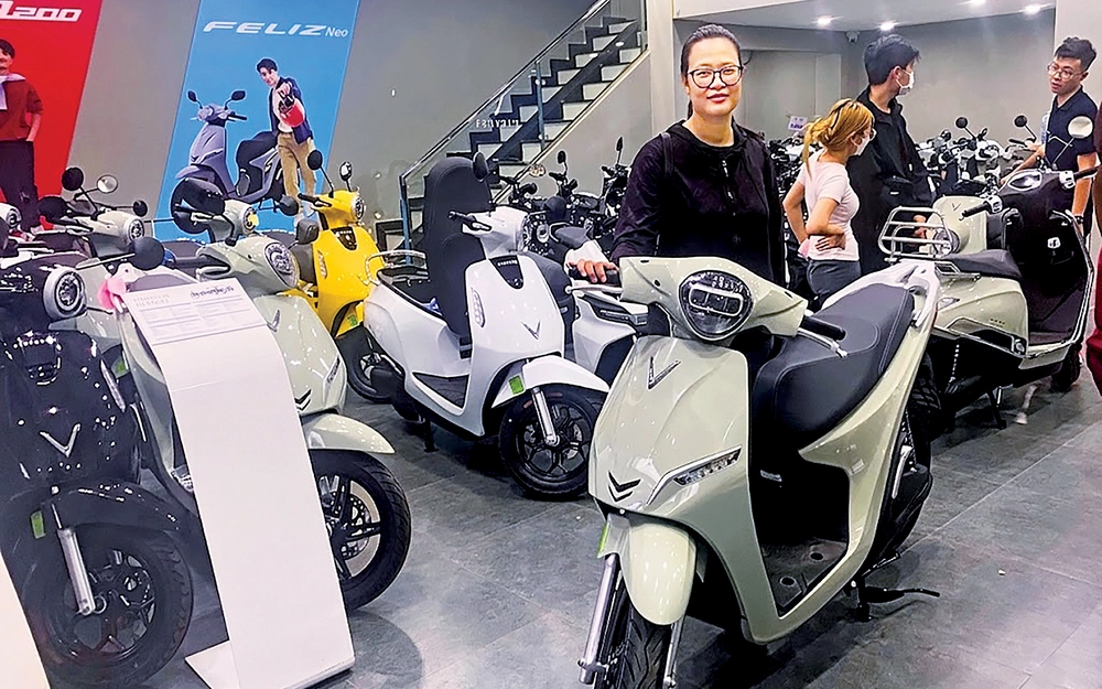 Chuyển sang xe máy điện, người dân đã thực sự sẵn sàng?