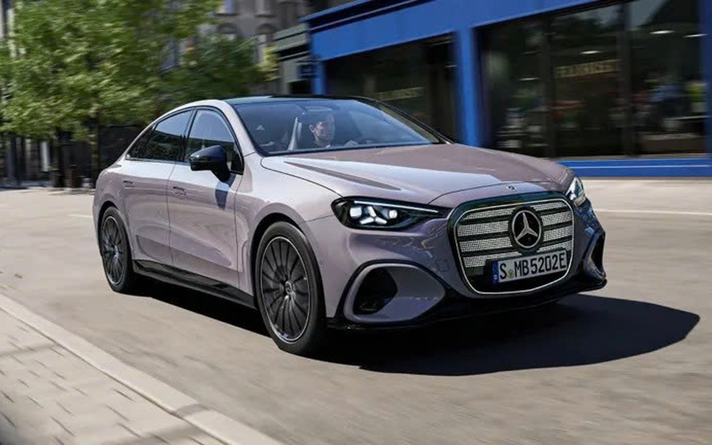 Mercedes C-Class EV 2027 tăng tốc như xe thể thao