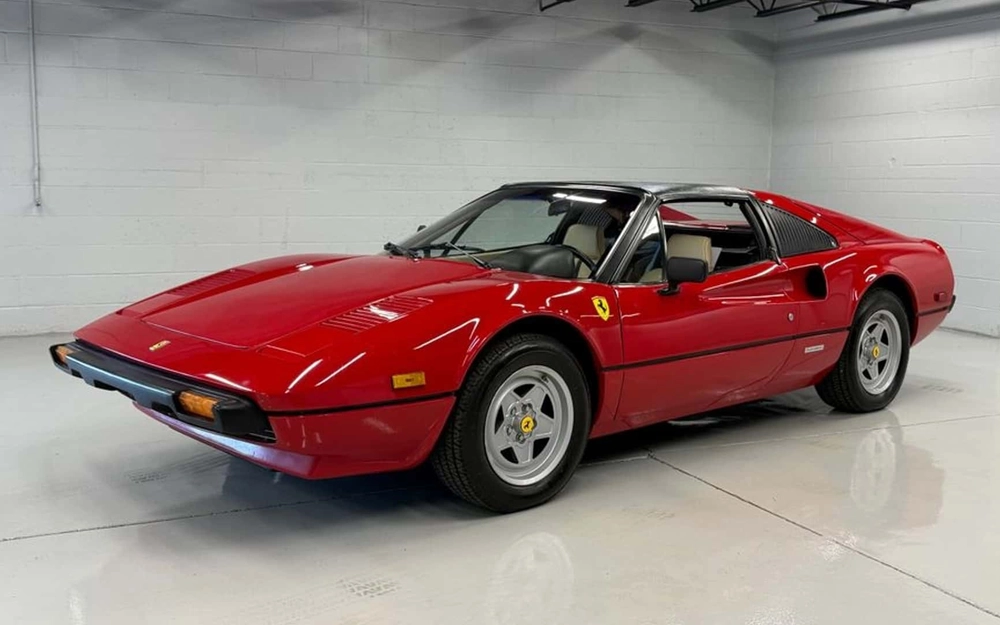 Ferrari trong phim "Thám tử Magnum" lên sàn đấu giá