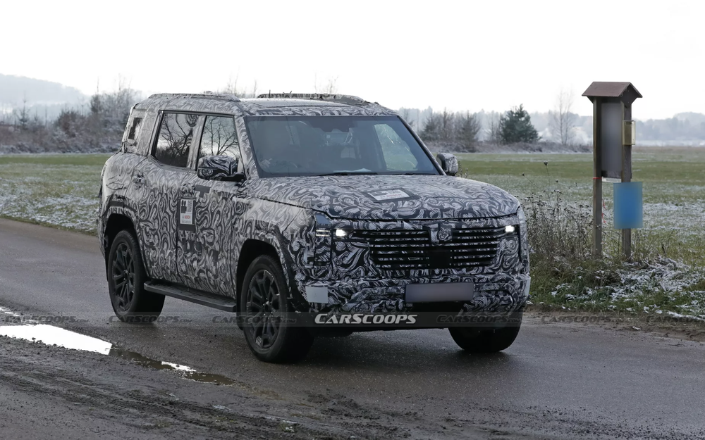 Các đại lý Mitsubishi được xem trước Pajero mới