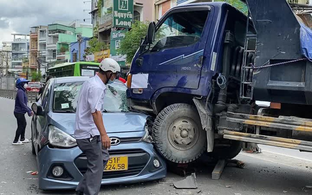 Chọn bảo hiểm xe cơ giới: Khách hàng không chỉ xem bảng giá
