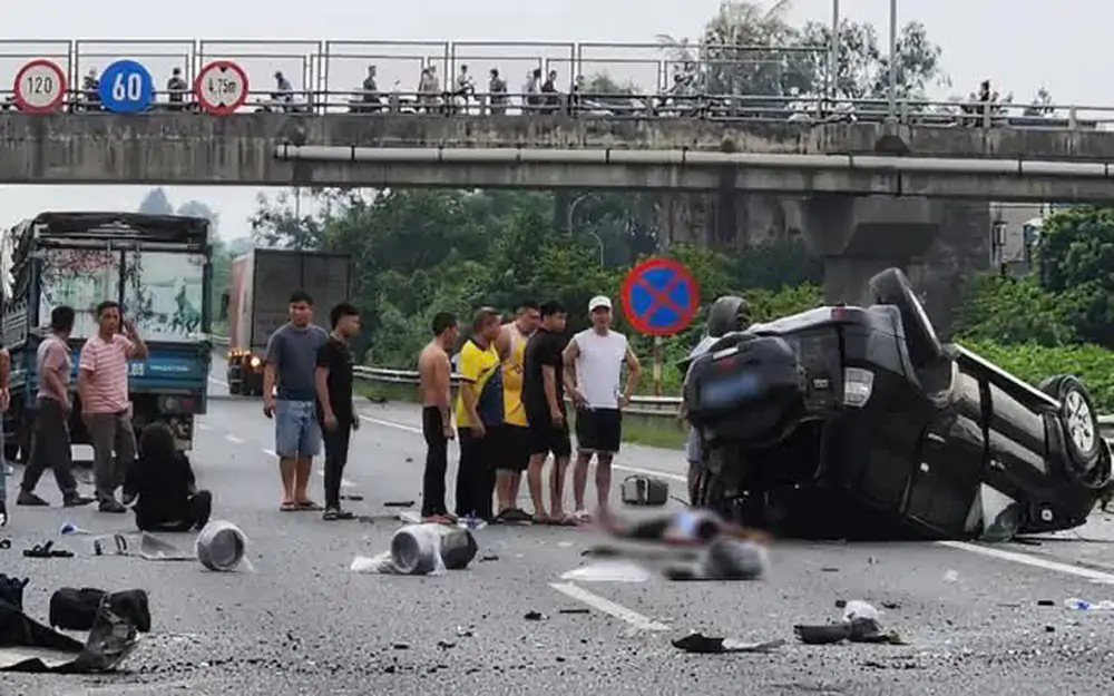 Chạy xe để lốp quá mòn, nguy hiểm thế nào?