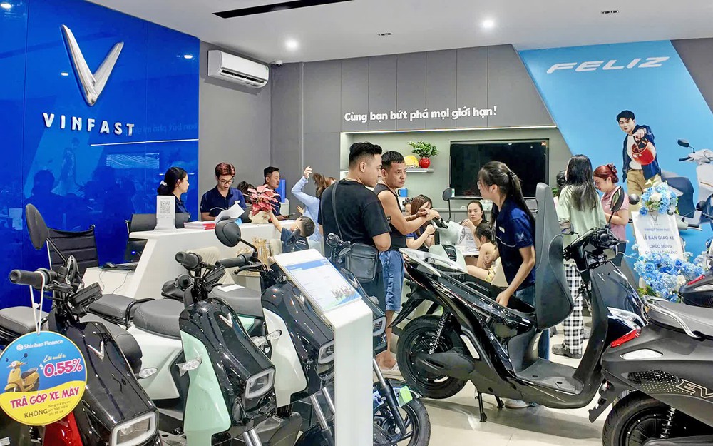 Thị trường xe máy điện sôi động trước năm học mới
