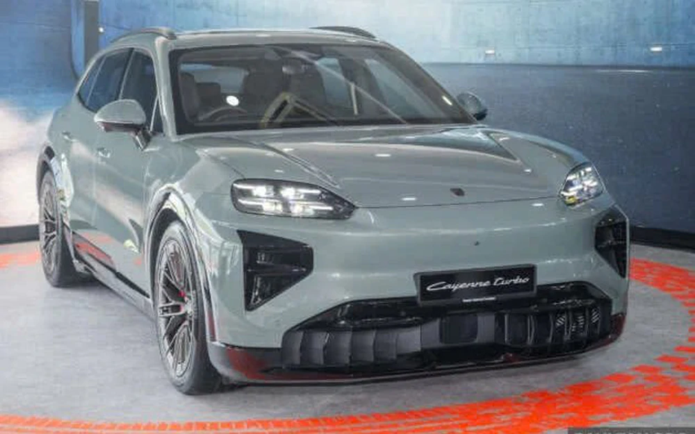 Porsche Cayenne điện có giá từ 4,5 tỷ đồng