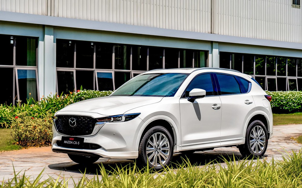 Mazda CX-5 vững vàng vị trí xe gầm cao bán chạy nhất