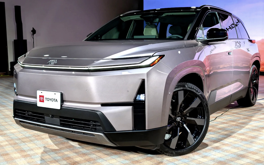 Toyota phủ nhận việc trì hoãn mở bán Highlander EV