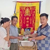 Chồng mất do tai nạn, vợ nghèo gồng gánh nuôi con
