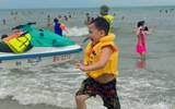 Bà Rịa - Vũng Tàu: Gần 66.000 du khách đến vui chơi tắm biển trong ngày đầu lễ