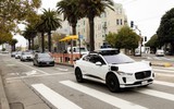 Waymo tạm dừng dịch vụ taxi tự lái tại Mỹ