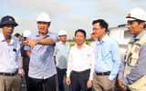 Deputy Minister Pham Minh Ha urges faster progress to open Hau Giang–Ca Mau expressway