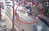 Hà Nội: Ô tô va chạm xe máy trên phố Nguyễn Lương Bằng, một người tử vong