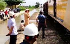 Thông tuyến điểm link vao w88 lở trên quốc lộ 49, chuyến tàu đầu tiên qua ga Văn Xá an toàn