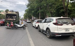 Người mở cửa w88 com vn khiến cô gái tử vong dưới gầm w88 com vn chở rác ở Nghệ An là kế toán phường