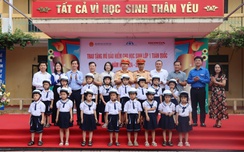Học sinh w88 luxury link w88 được tặng gần 26.000 mũ bảo hiểm đạt chuẩn