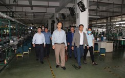 Nghi ngạt khí, 10 công nhân khu công nghiệp ở Quảng Ninh nhập viện