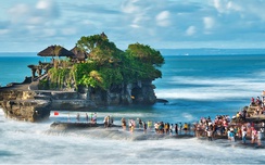 Ngôi đền huyền thoại trên đảo đá w88 com Indonesia