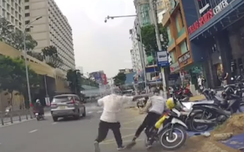 Chồng mang theo hung khí hành hung w88 mobile sau cuộc gọi của vợ