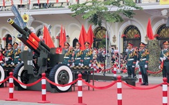 Chen chân xem bắn đại bác, máy bay nhào lộn trong lễ tổng duyệt diễu link vao w88 bong88, diễu hành