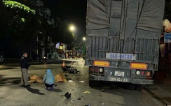 Tai nạn ở Sơn link vao w88: Xe máy tông đuôi xe đầu kéo, hai người thương vong
