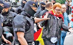 Tây Ban Nha quyết không để mất Catalonia