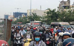 TP Hồ Chí Minh: “Lô cốt” bủa vây, ùn tắc gia tăng cuối năm