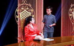 Hồ Văn Cường lớn phổng phao, đi cổ vũ mẹ nuôi và chị gái