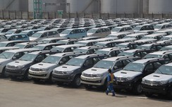 Vì sao ô tô nhập khẩu tăng đột biến dịp cuối năm?