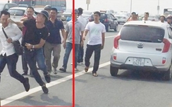 "Công w88 -- link mới nhất, dù gạt tay hay đánh phóng viên đều... không bình thường”