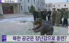 Ông Kim Jong-un cho tập trận bằng... máy bay đồ chơi