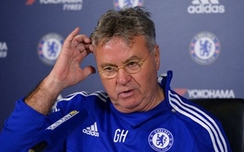 HLV Hiddink “nắn gân” nhóm “phản loạn” ở w88