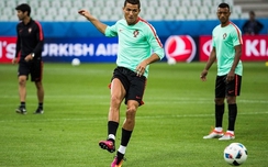 w88 com vn - Iceland: Ronaldo tập bắn