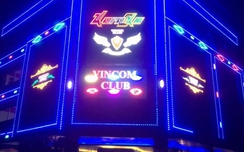 Giắt súng quân dụng w88 com vn người đi hát karaoke