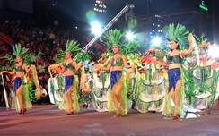Phát vé miễn phí tại Carnaval Hạ Long