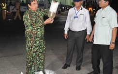 Chủ tịch tỉnh Bạc Liêu xuống đường bắt tôm giống “lậu”