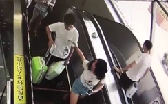 Video: Bị w88.vin.link sỡ, gái xinh lôi "yêu râu xanh" đến đồn cảnh sát